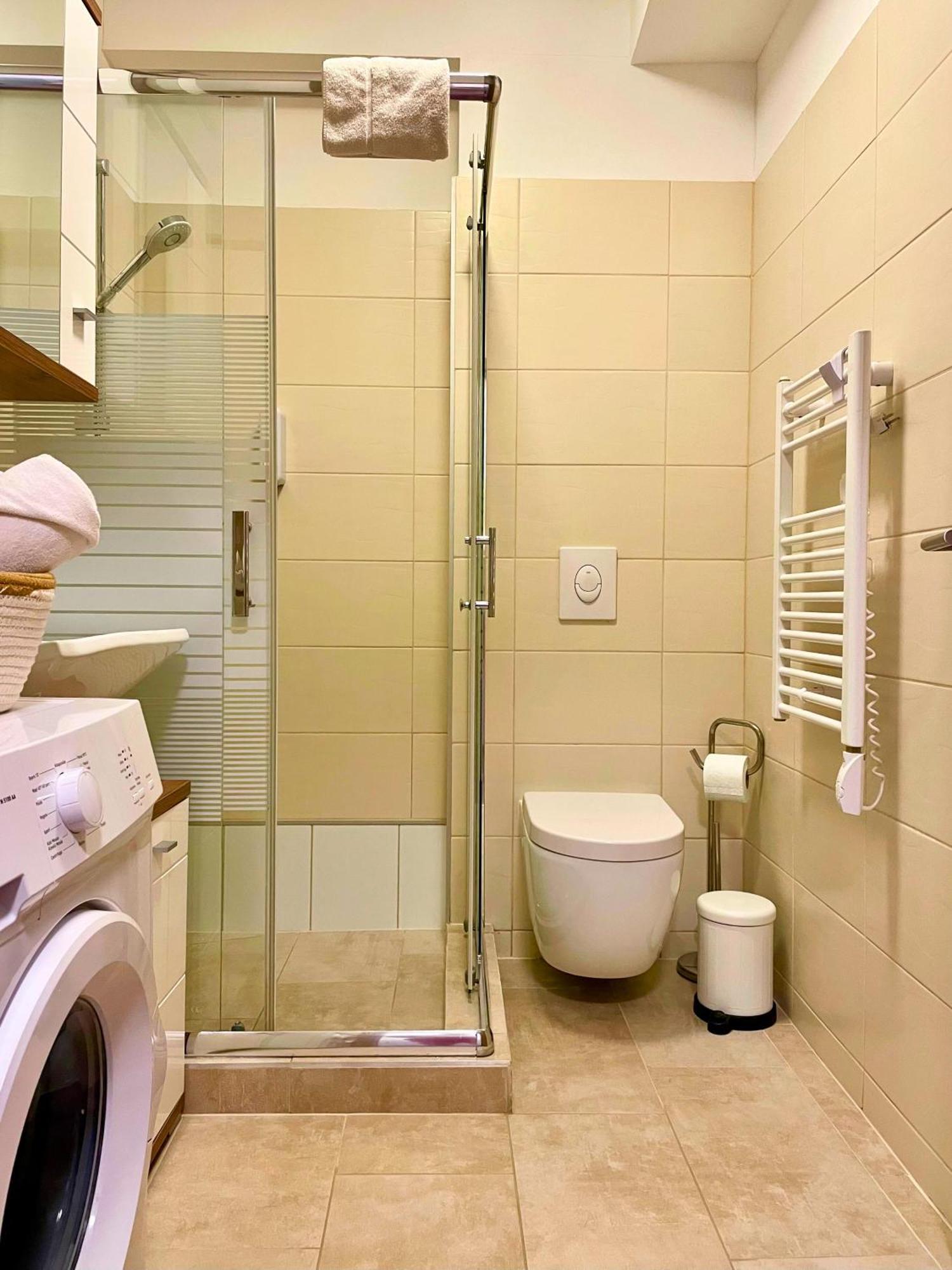 Leonardo50 Apartment Budapest Værelse billede