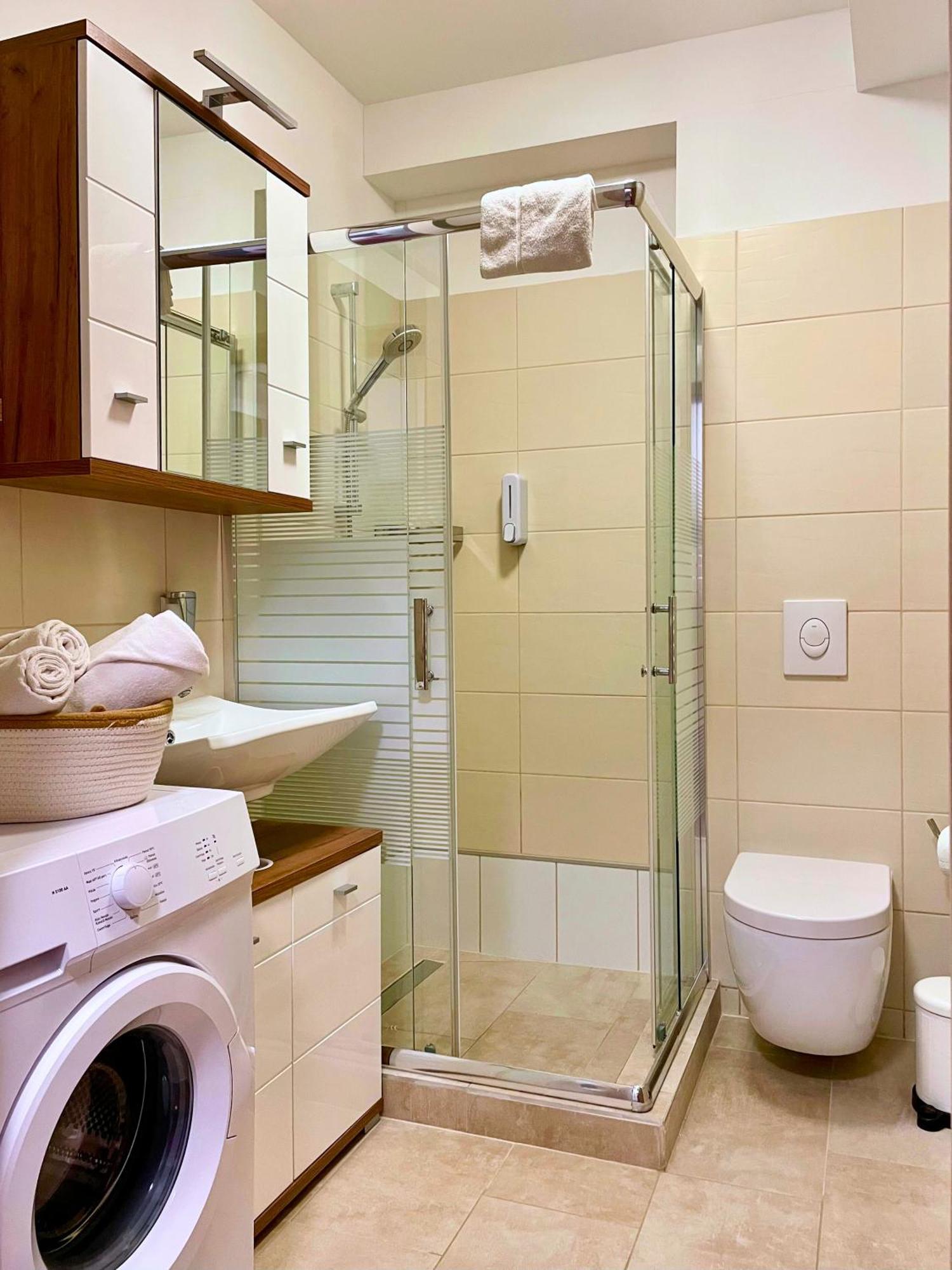 Leonardo50 Apartment Budapest Eksteriør billede